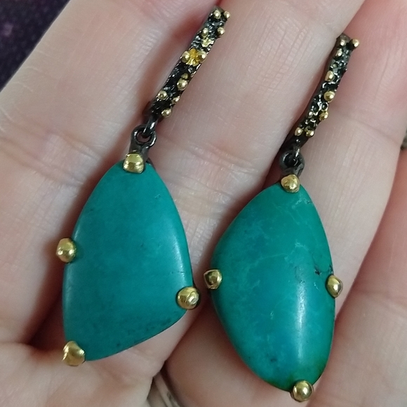 Jewelry - Turquoise sterling silver earrings
